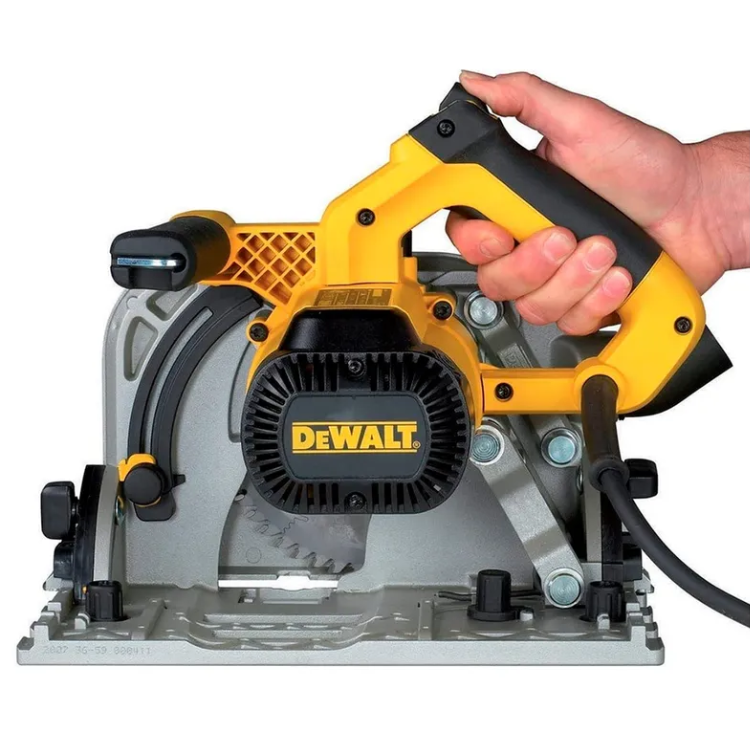 Погружная дисковая ручная пила DeWalt DWS520KT-QS