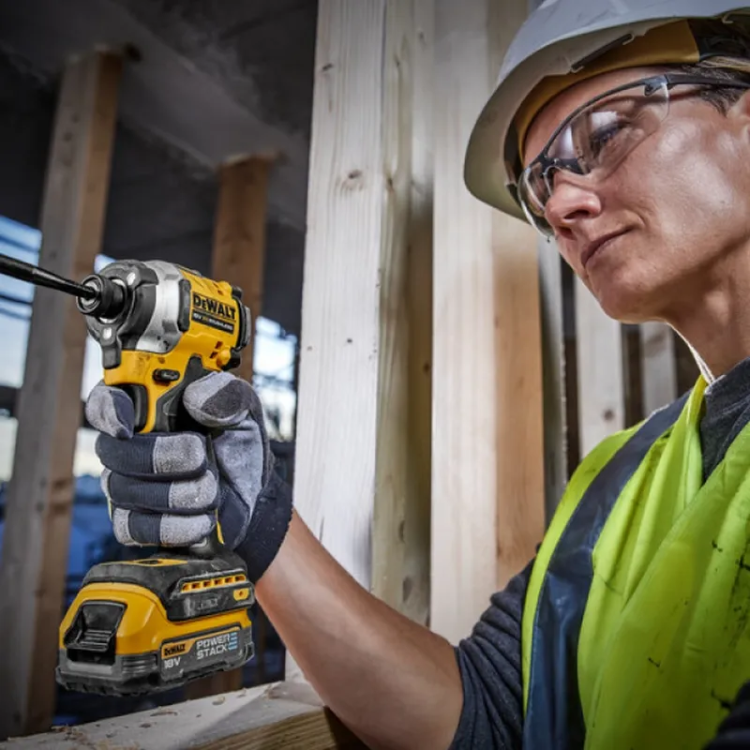 Аккумуляторный ударный бесщёточный шуруповерт DeWALT DCF850E2T-QW