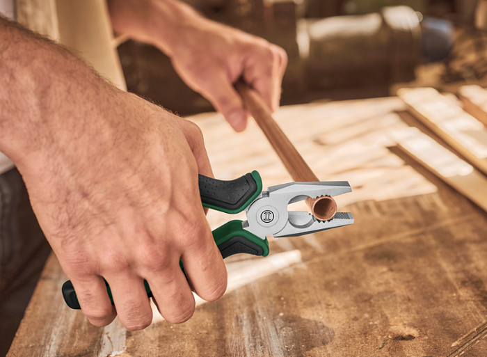 Плоскогубцы комбинированные