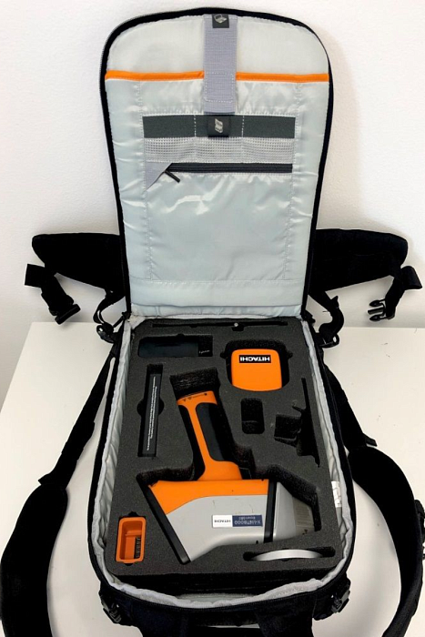 Анализатор металлов Hitachi X-MET 8000 SMART