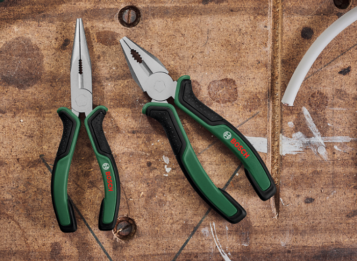 Набор плоскогубцев