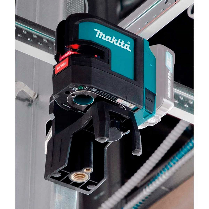 Лазерный уровень Makita SK106DZ