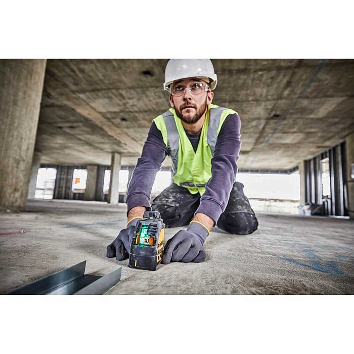 Лазерный уровень DEWALT DW088CG с зеленым лучом