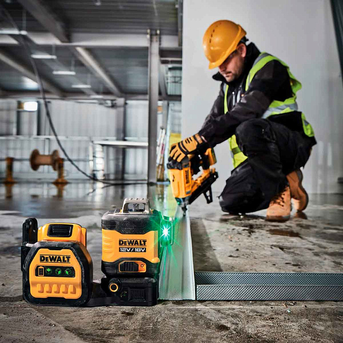 Лазерный уровень DEWALT DCE089D1G18 с зеленым лучом