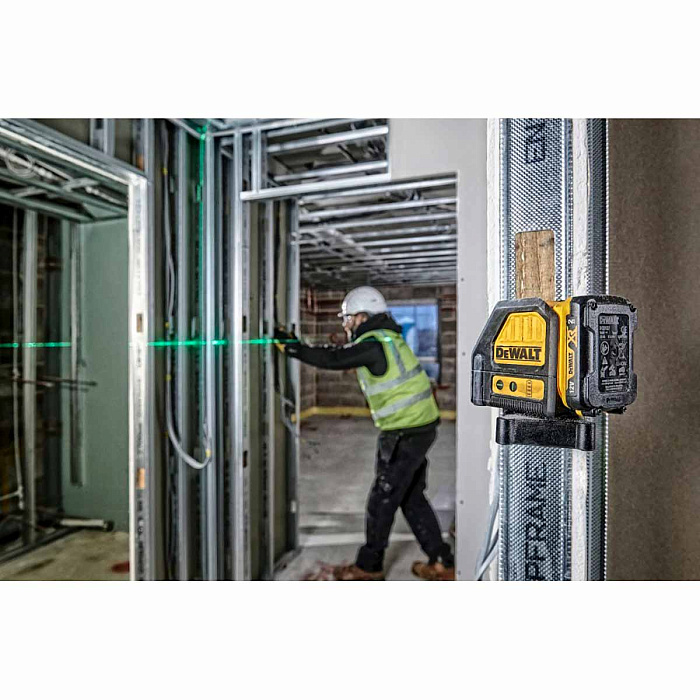 Лазерный уровень DEWALT DCE088D1G с зеленым лучом